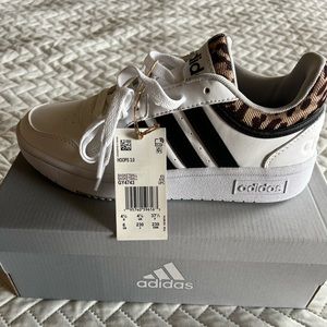 Adidas Women’s Hoops 3.0 Leopard/White - Size 6